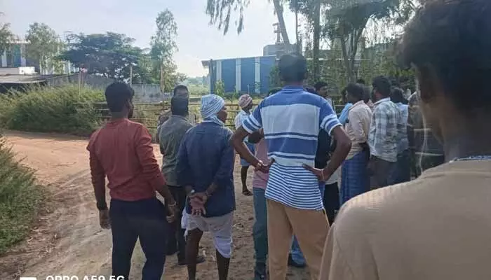 Dalit woman assaulted by rice mill workers in Kamareddy; organizations protest demanding justice for the victim.