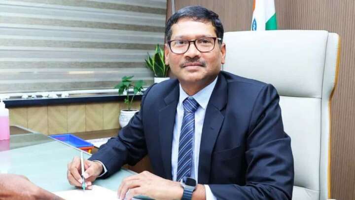 After Nagireddy took charge as TSRTC MD, unions met him to discuss staff shortages, pay revisions, and pending worker issues.