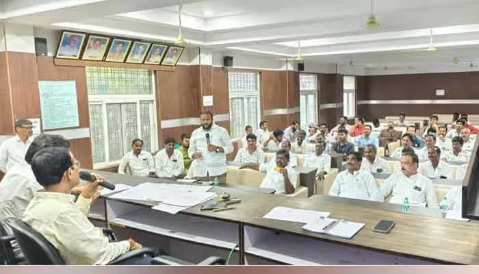 Demand for Rs.2 crore per acre compensation for Nagireddipalli farmers losing land for IT Park; issues discussed with RDO.