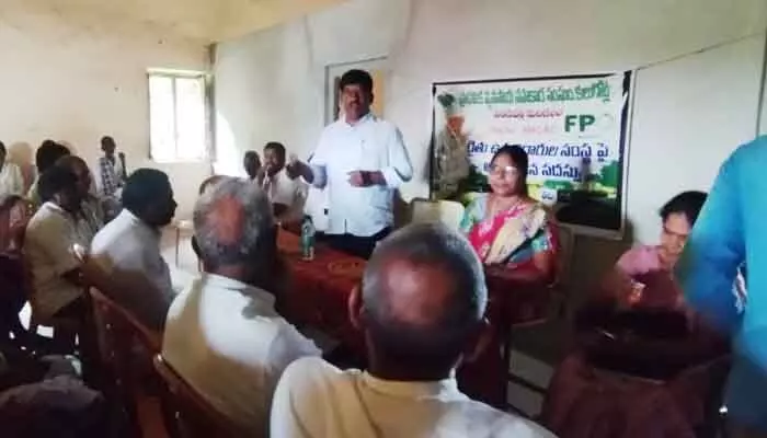 Farmers were made aware of central schemes and FPO opportunities via PACS; each farmer urged to utilize these benefits.